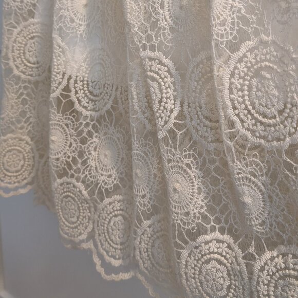 White Lace Two-Piece Skirt and Top Set - Picture 4 of 12